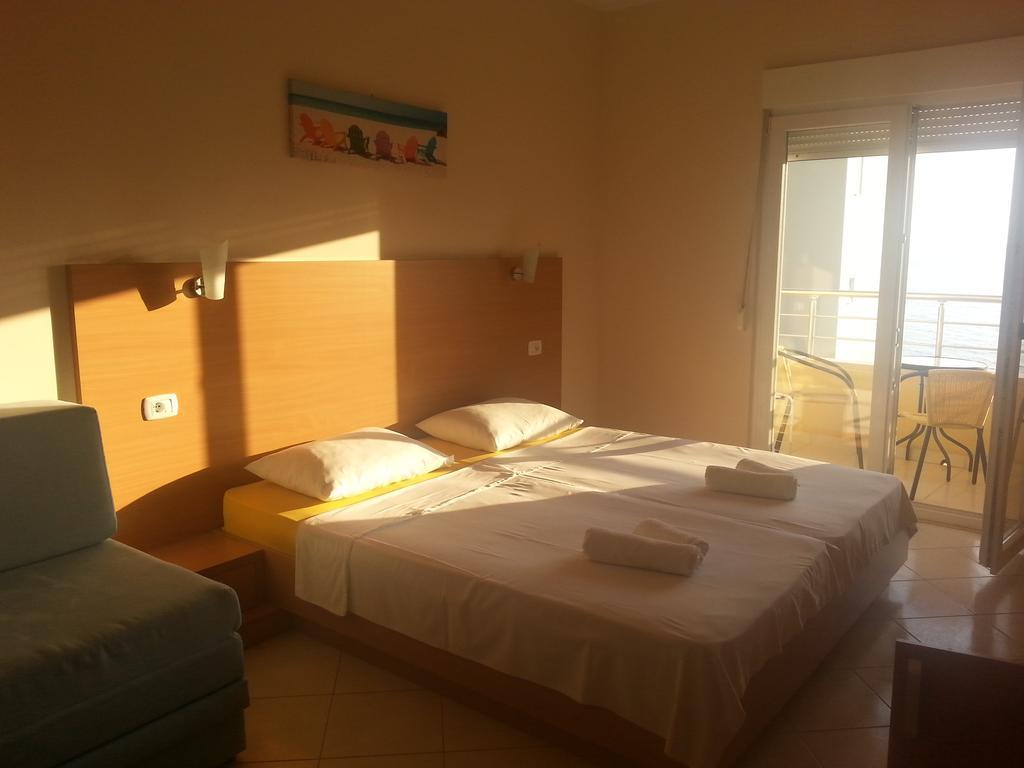 Apartments Lux Lukic Utjeha Szoba fotó